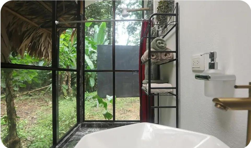 Hone Creek Evolution House Jungle Oasisヴィラ エクステリア 写真